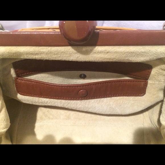 Bottega Veneta Limited Edition Velvet Leather Bag - Picture 16 of 17